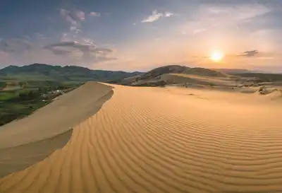 Бархан Сарыкум